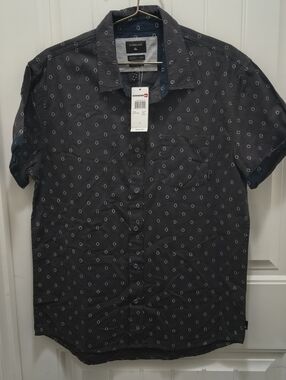 NWT Quiksilver Men's Button Up Short Sleeve Woven Mini Print Shirt Large